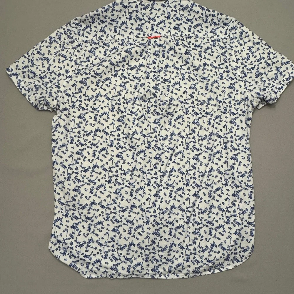 Superdry Men’s White Short-Sleeve Button-Up with Blue Floral Print XL - Picture 9 of 9